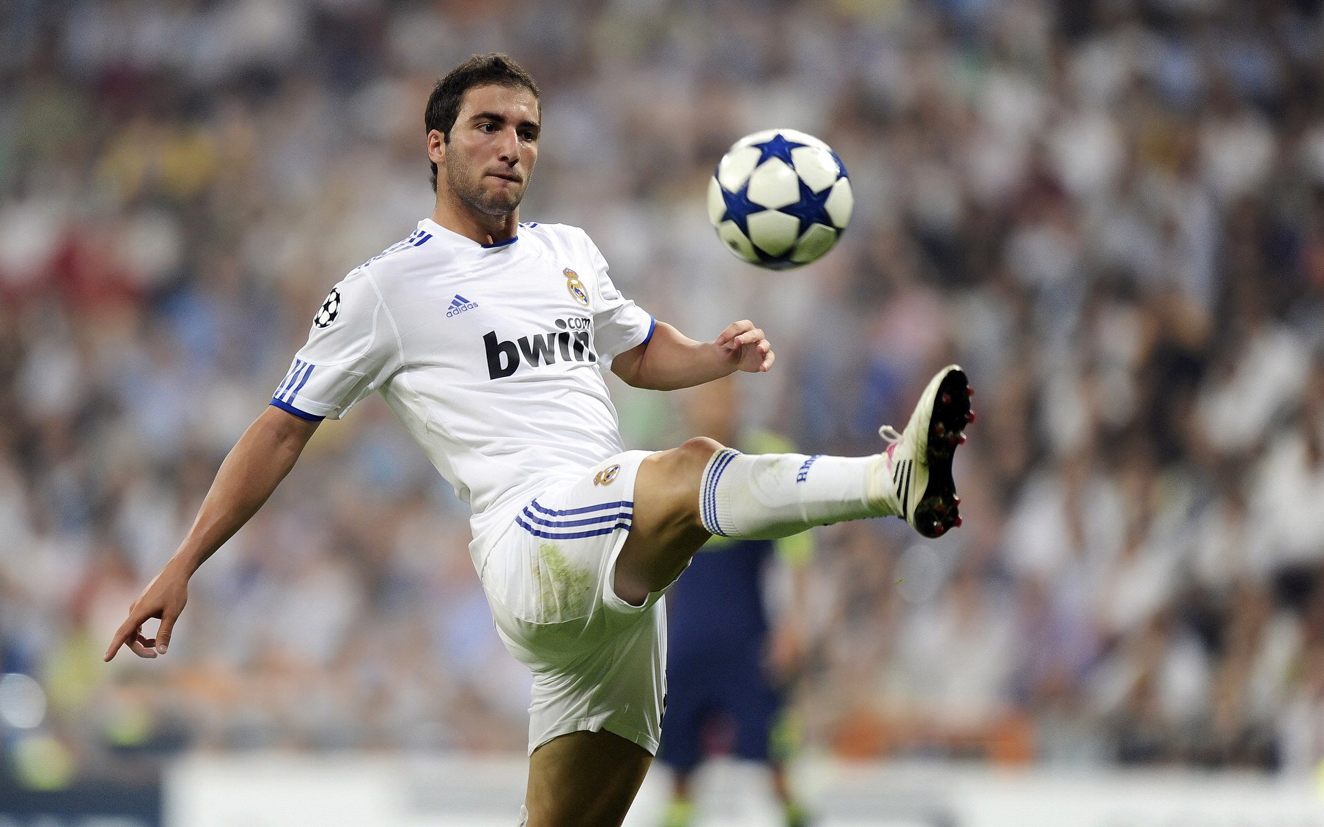 欧冠战况：武汉三镇防线稳固，广厦男篮进攻受阻，苏炳添成最佳